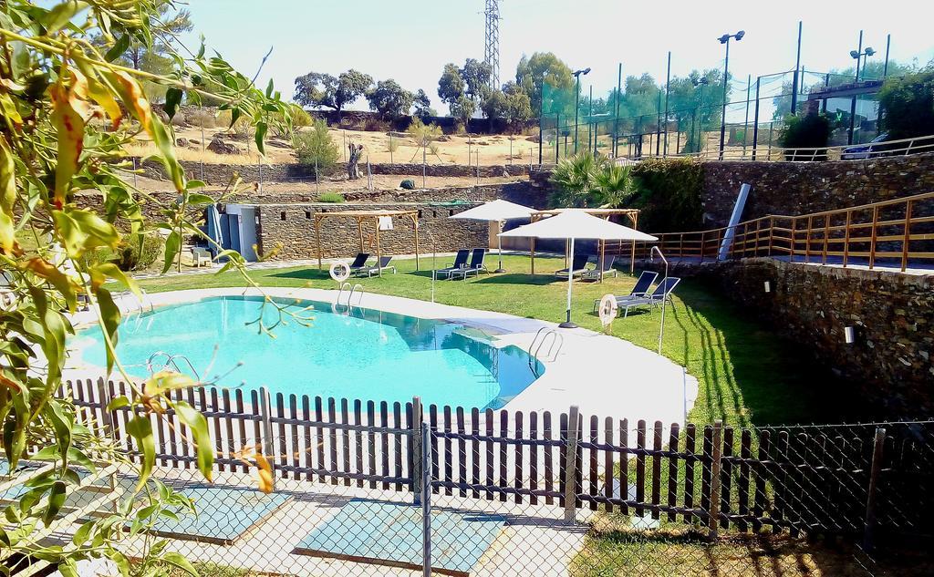 Hotel 4 Estrellas Conventual De Alcantara Eksteriør bilde