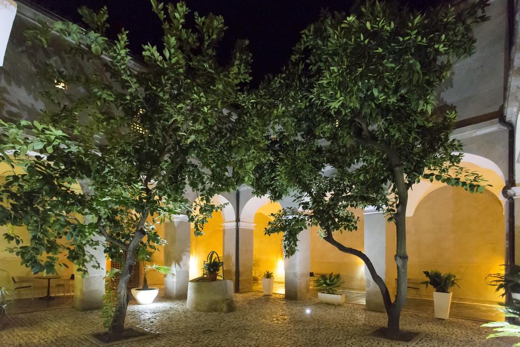 Hotel 4 Estrellas Conventual De Alcantara Eksteriør bilde