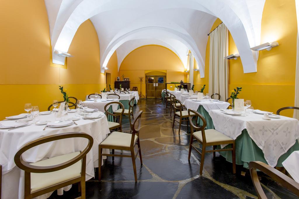 Hotel 4 Estrellas Conventual De Alcantara Eksteriør bilde